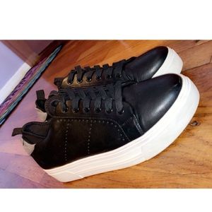 *Platform Sneakers🐼